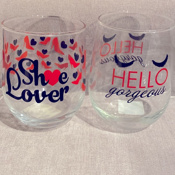 NEW Lot of 2x Wine Glasses - “Shoe Lover” & “Hello Gorgeous” - Red & Black - Picture 1 of 10